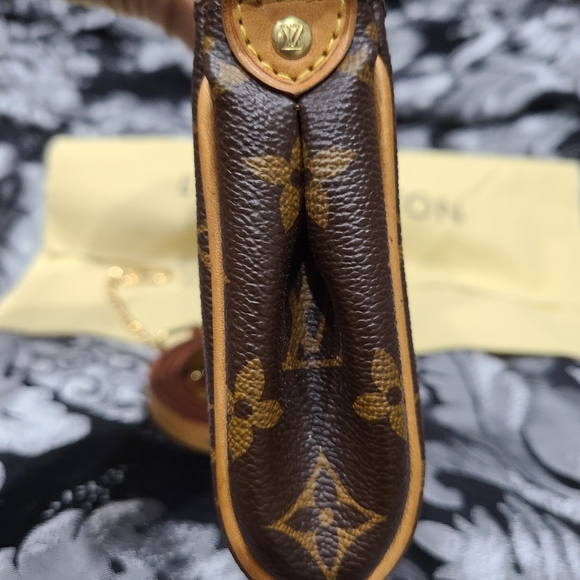 Sold - Picture 7 of 8